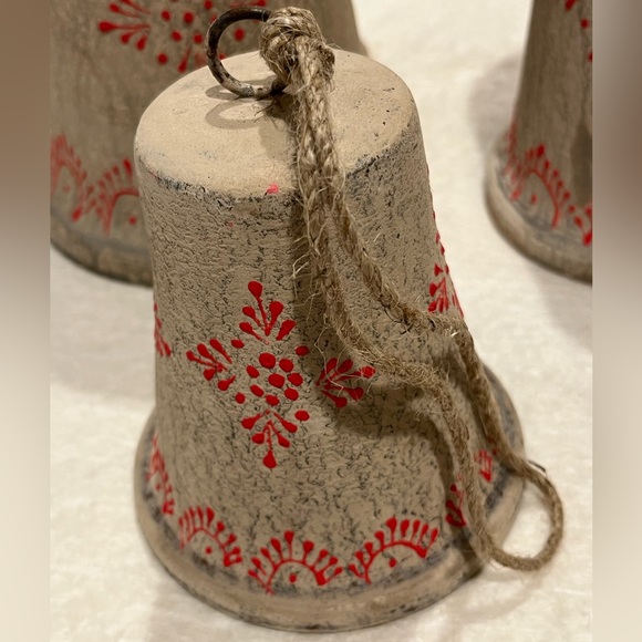Only 2 more sets!! Set of 4 High Country Bells, Sundance, New in Box metal - Picture 2 of 6